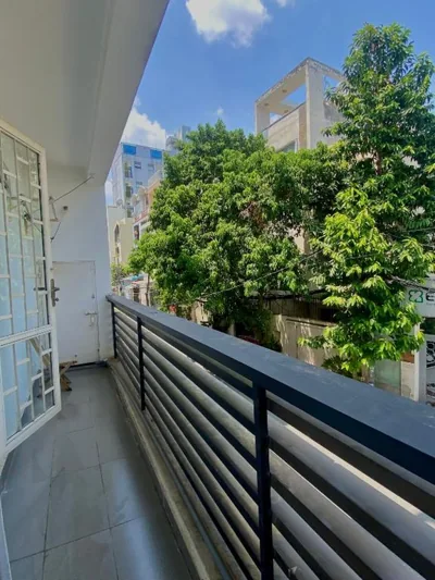 Studio with Balcony — Green Cocoon